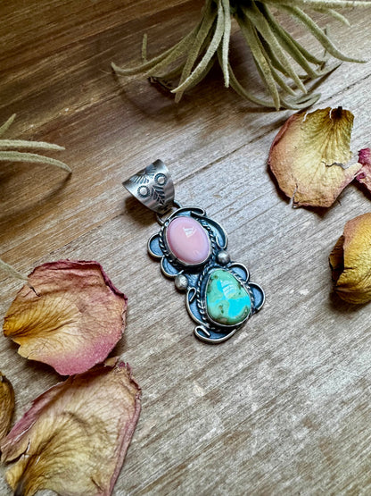 Pink Conch & Sonoran Gold Turquoise Pendant – Sterling Silver by Gilbert Nez