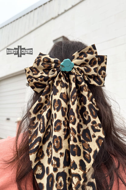 Loungin' Leopard Bow