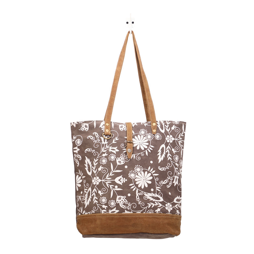 Pompon Tote Bag