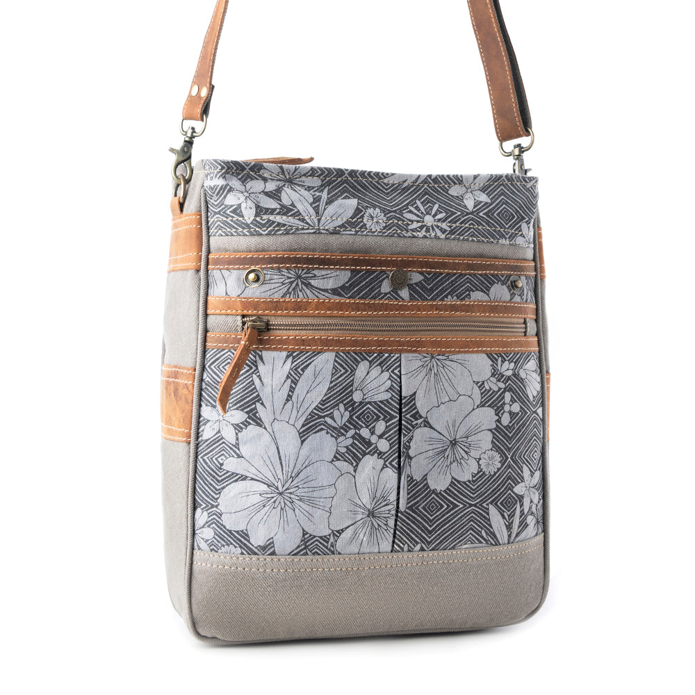 Myra Carefree Days vintage shoulder bag for Women in sage with leather details