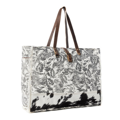 Myra Wildfern Hide Western Weekender Bag for Women in ivory with hairon detail