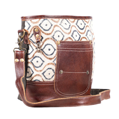 Grandeur Shoulder Bag