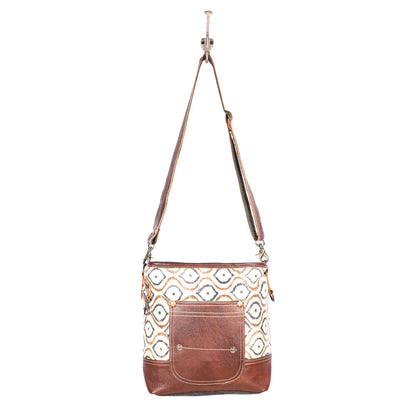 Grandeur Shoulder Bag