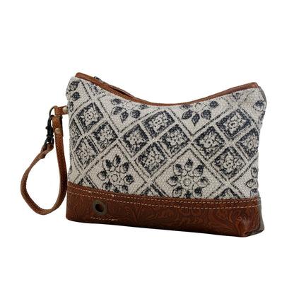 Design Play Pouch